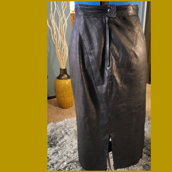 Leather Vtg 90s Winlit Pencil Skirt in Black - Picture 5 of 10
